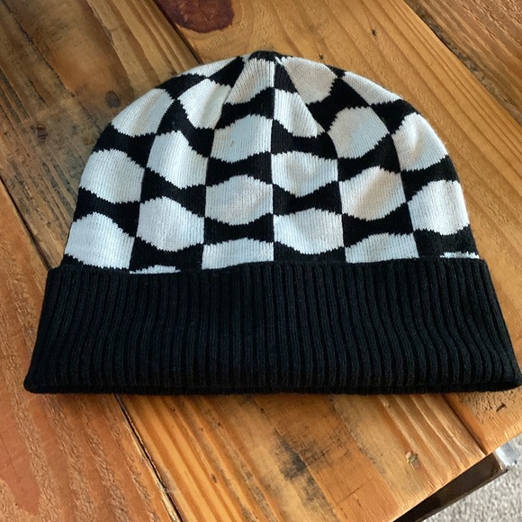 Winter hat by Kate Spade - Picture 2 of 3